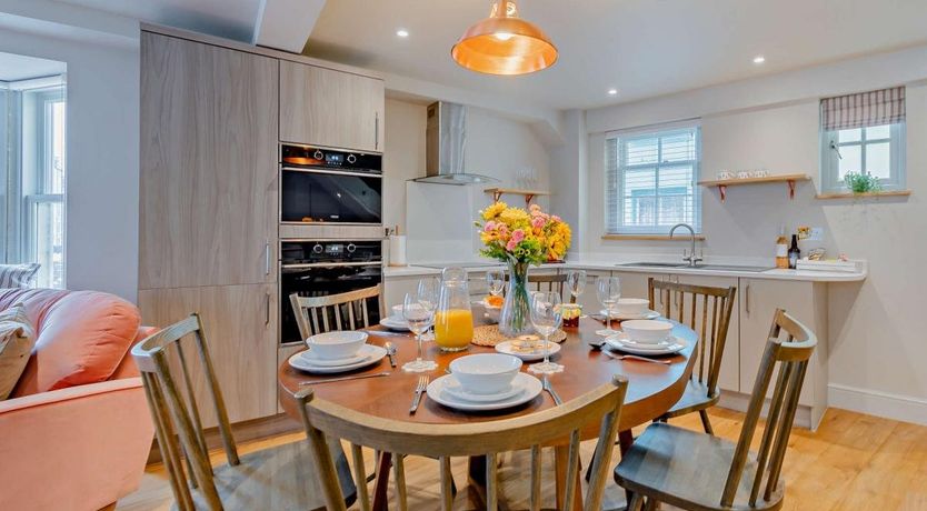 Photo of 3 Bed in Tenby