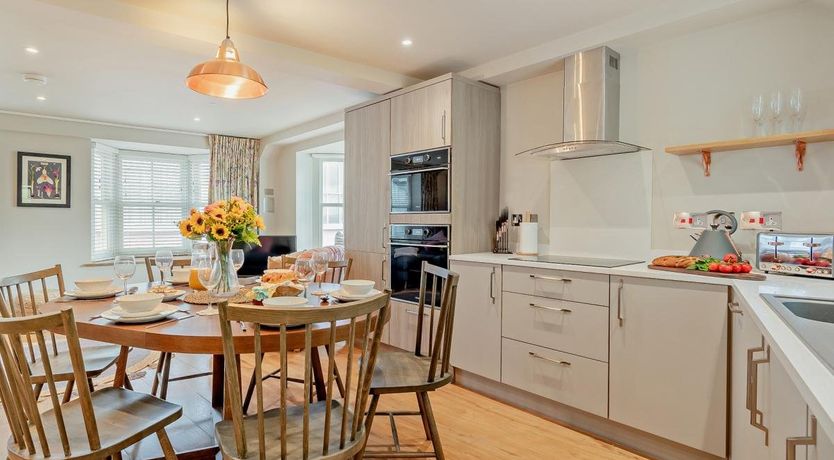 Photo of 3 Bed in Tenby