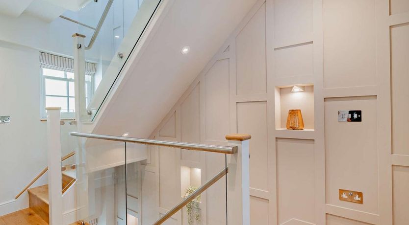 Photo of 3 Bed in Tenby