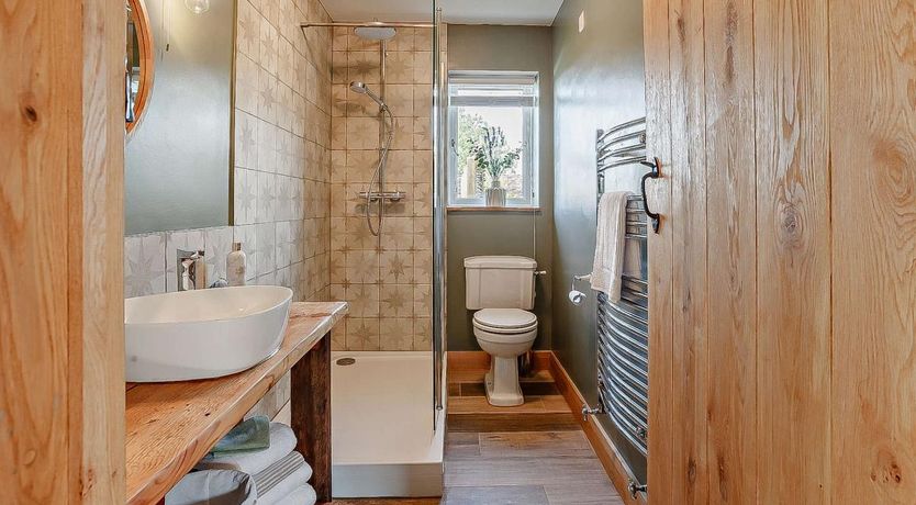 Photo of 2 Bed in Masbury