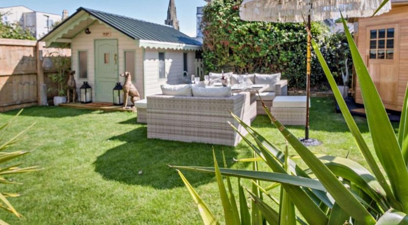 Photo of 3 Bed in Shanklin