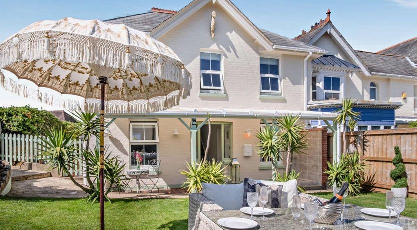 Photo of 3 Bed in Shanklin
