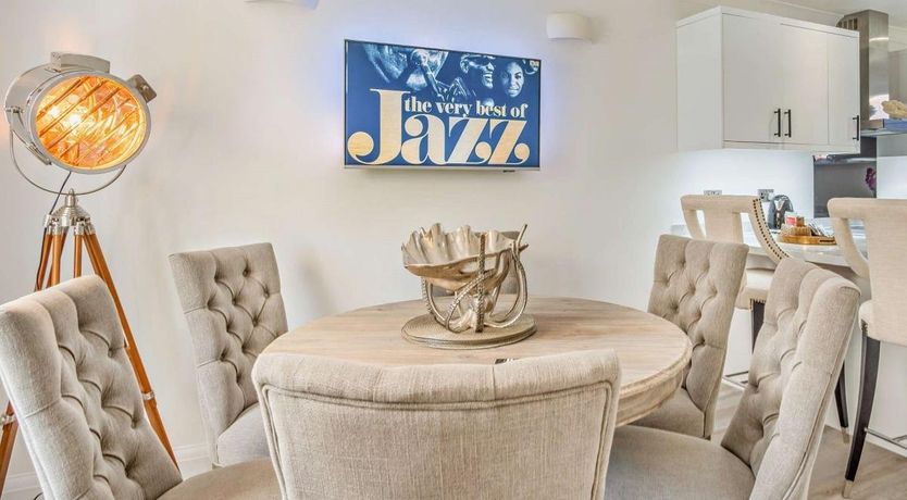 Photo of 3 Bed in Shanklin