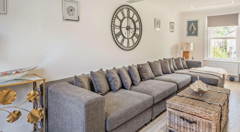 Photo of 3 Bed in Shanklin