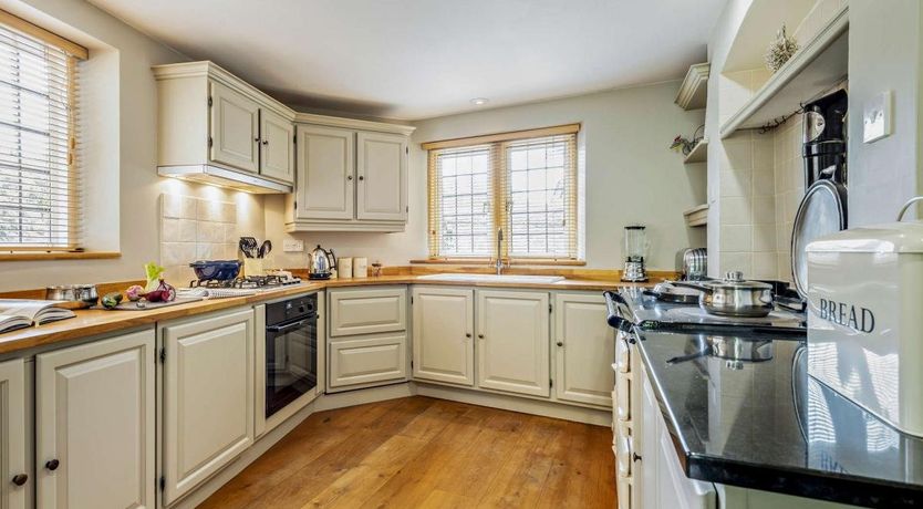 Photo of 3 Bed in Beaminster