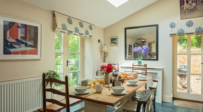 Photo of 4 Bed in Ingoldisthorpe