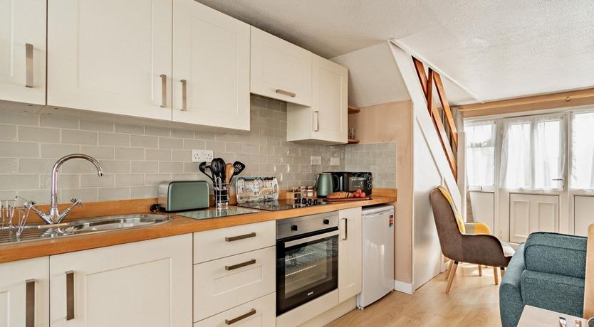 Photo of 2 Bed in Freshwater East