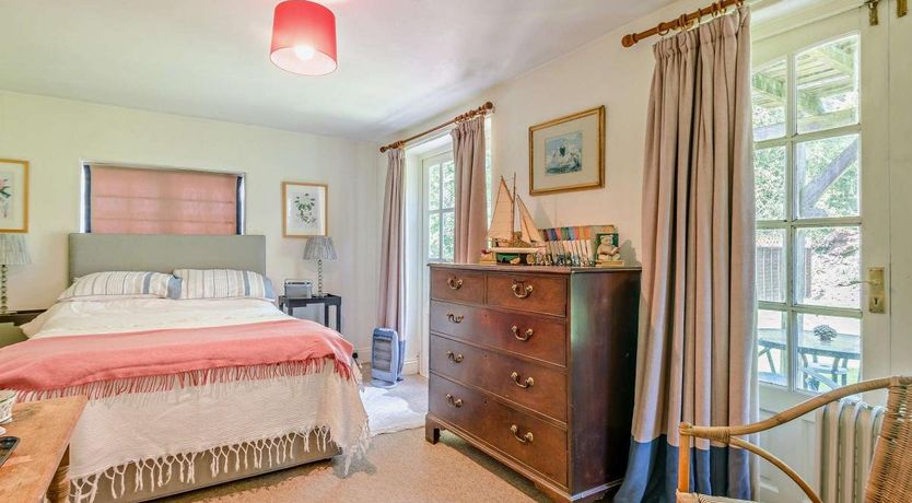 Photo of 2 Bed in Beaulieu