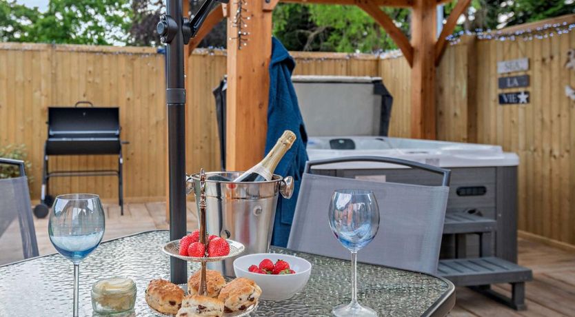 Photo of 1 Bed in Pennington