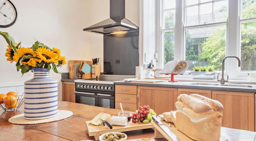 Photo of 7 Bed in Llanbedr