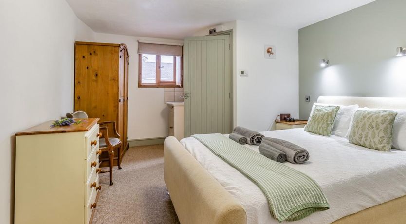 Photo of 1 Bed in Capel Seion