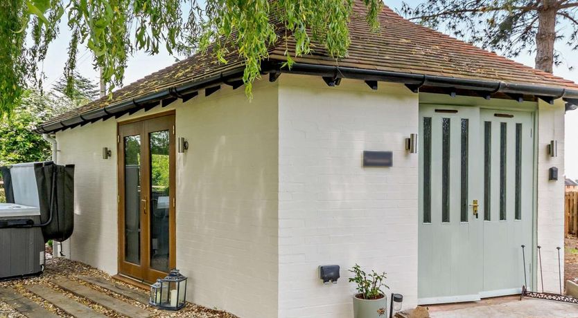 Photo of 1 Bed in Bricklehampton