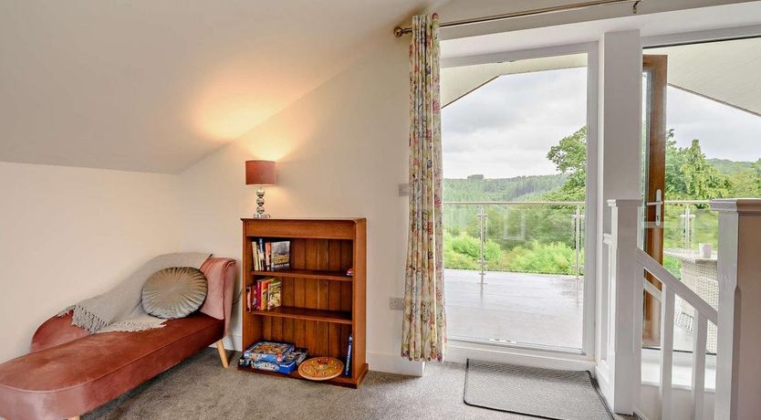 Photo of 2 Bed in High Bickington