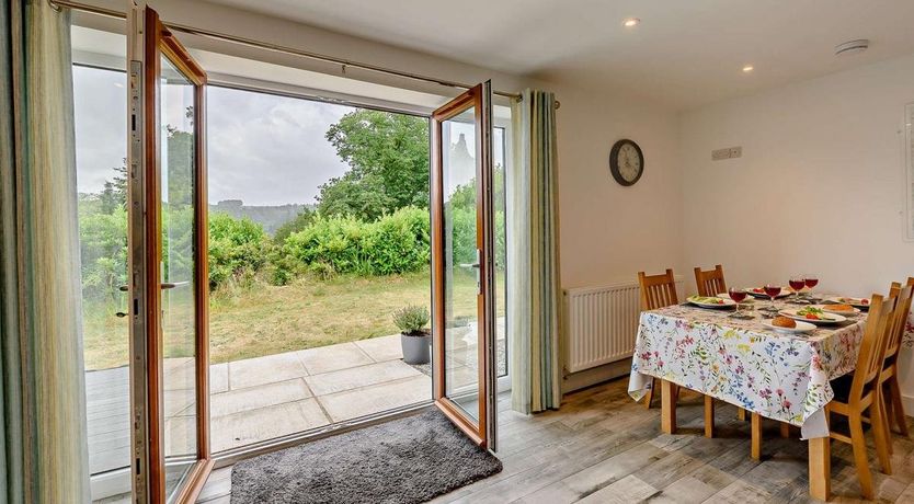 Photo of 2 Bed in High Bickington