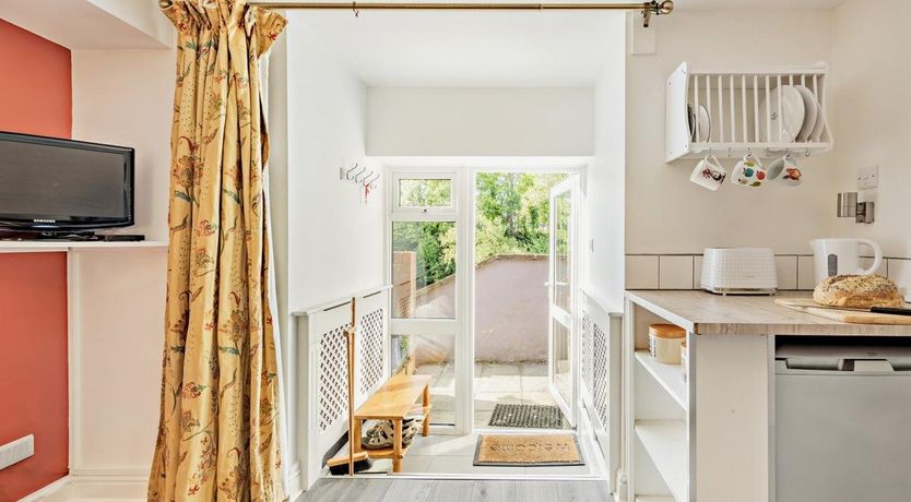 Photo of 1 Bed in Llangollen