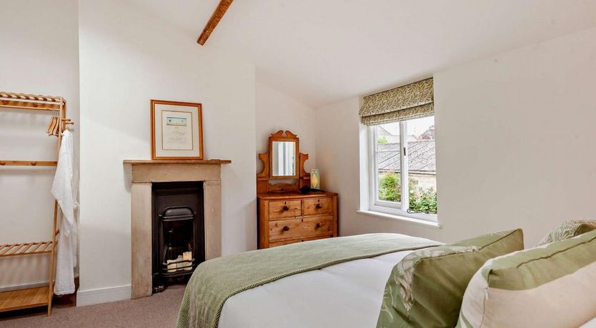 Photo of 1 Bed in Cirencester