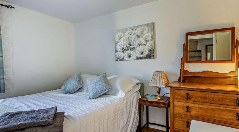 Photo of 3 Bed in Montacute