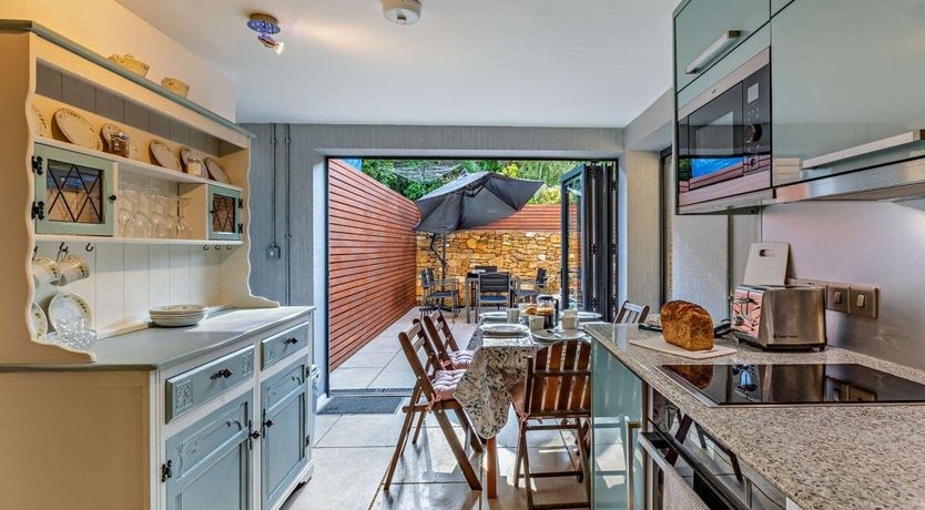 Photo of 3 Bed in Montacute