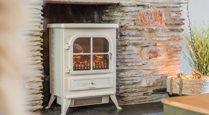 Photo of 5 Bed in Mortehoe