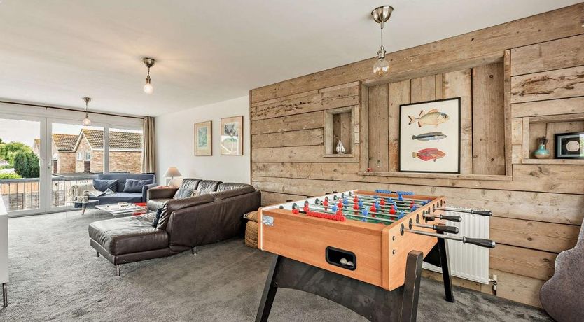 Photo of 4 Bed in Hayling Island