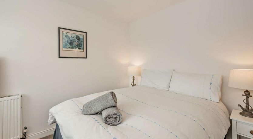 Photo of 4 Bed in Hayling Island