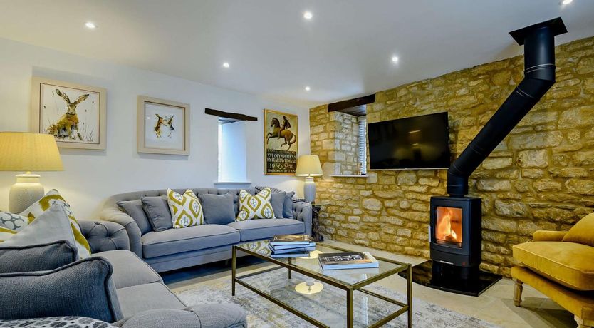 Photo of 2 Bed in Cheltenham