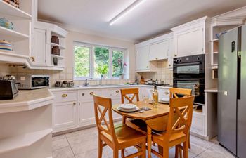 in Lymington  (92403) Holiday Cottage