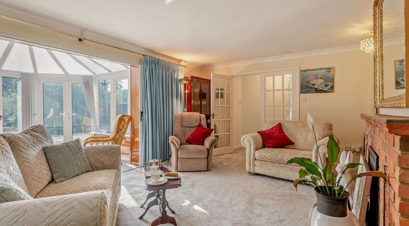 Photo of 1 Bed in Pilley