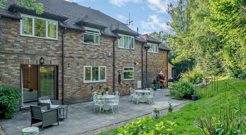 Photo of 1 Bed in Pilley