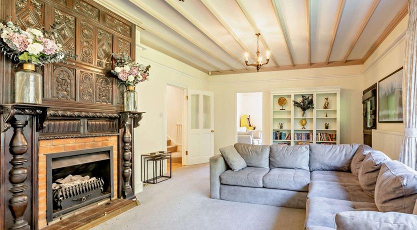 Photo of 5 Bed in Barnstaple