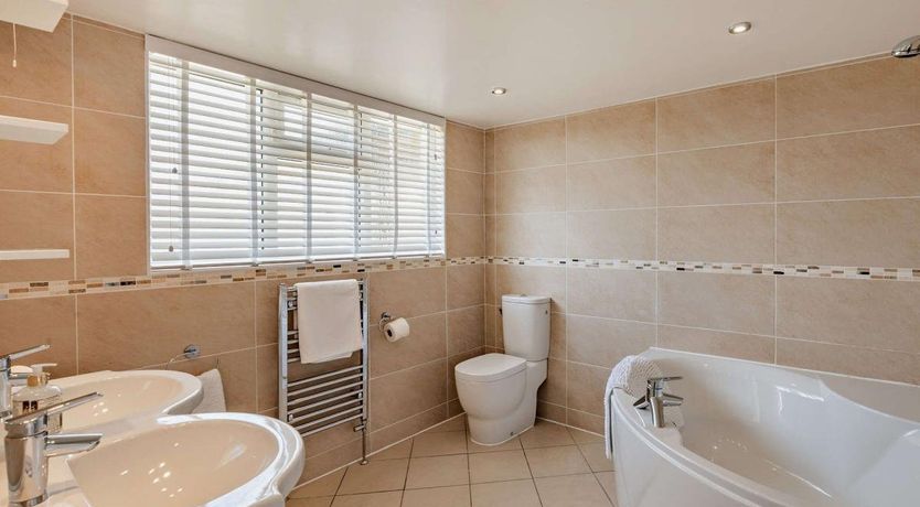 Photo of 2 Bed in Leathley