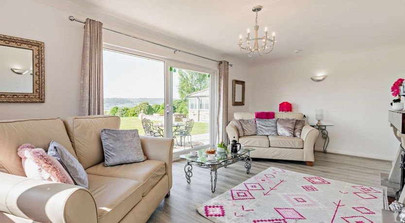 Photo of 2 Bed in Leathley