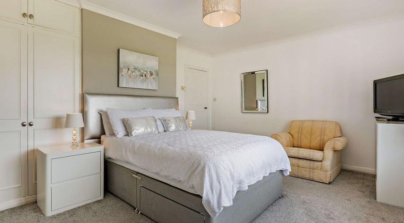 Photo of 2 Bed in Leathley