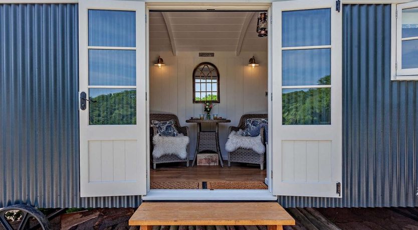 Photo of 1 Bed in Woolaston