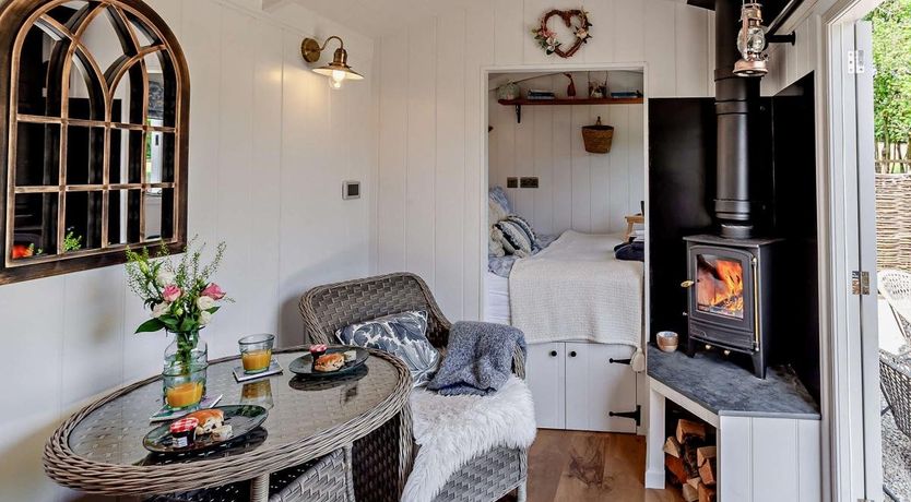 Photo of 1 Bed in Woolaston