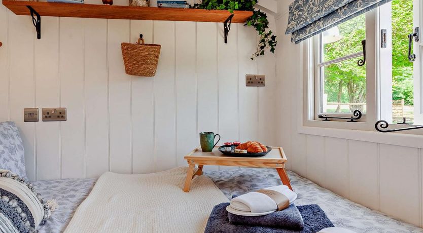 Photo of 1 Bed in Woolaston