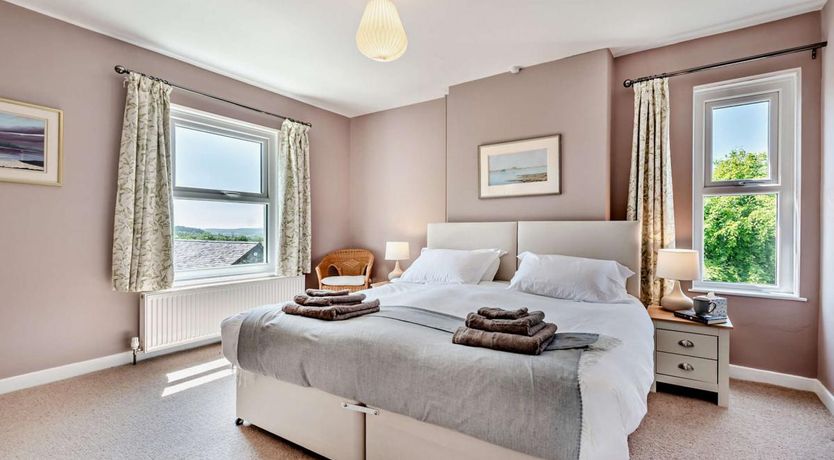 Photo of 3 Bed in Gwernogle