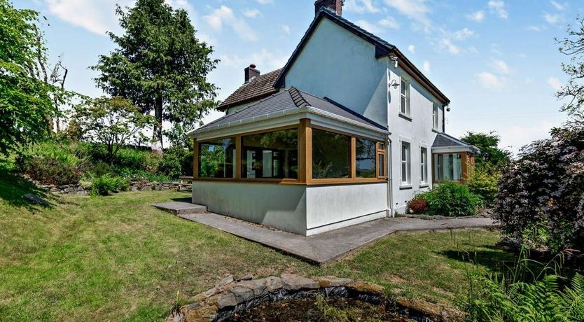 Photo of 3 Bed in Gwernogle