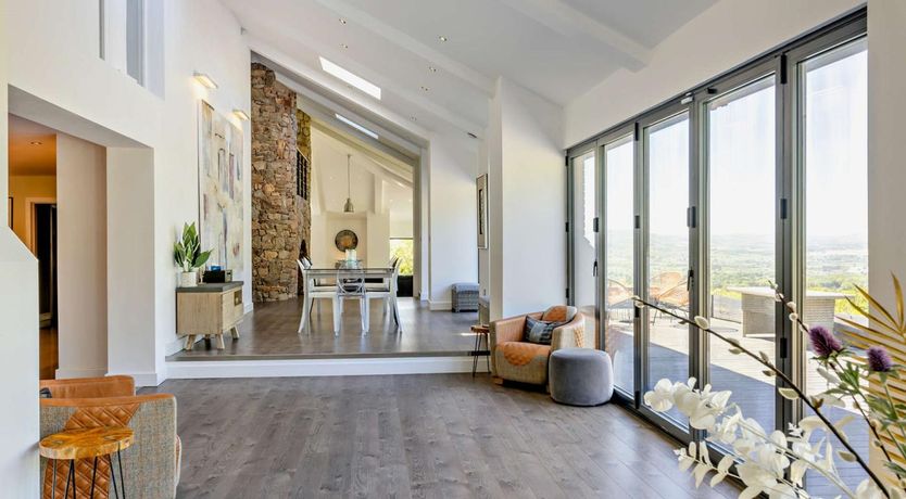 Photo of 4 Bed in Denbigh