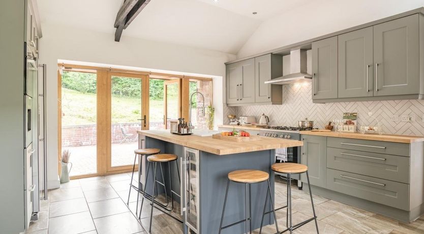 Photo of 3 Bed in Llandeilo'r Fan