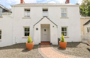 The Old Farm House Holiday Cottage