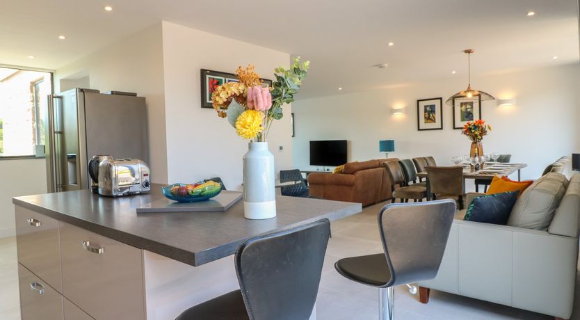 Photo of Oakwood House