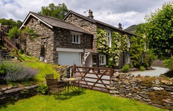 2 Hart Head Barn Holiday Cottage