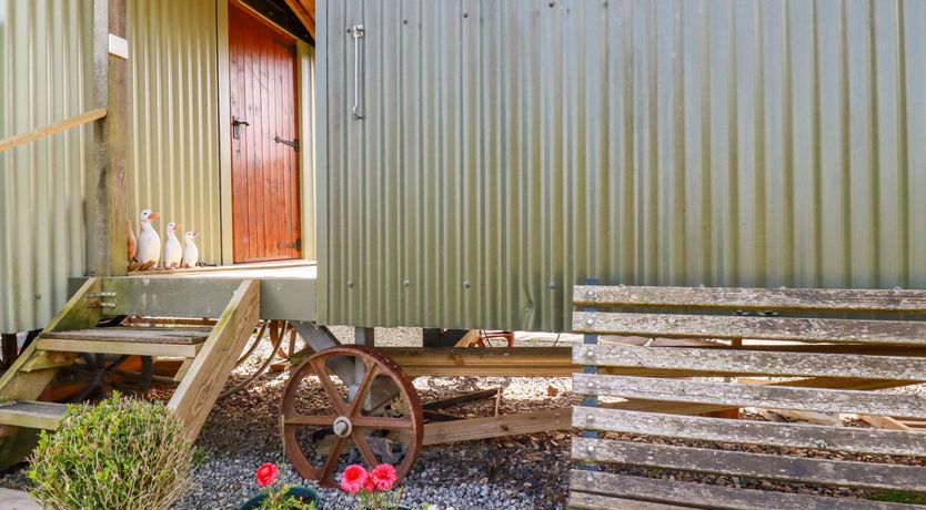 Photo of Puddle Duck Shepherds Hut