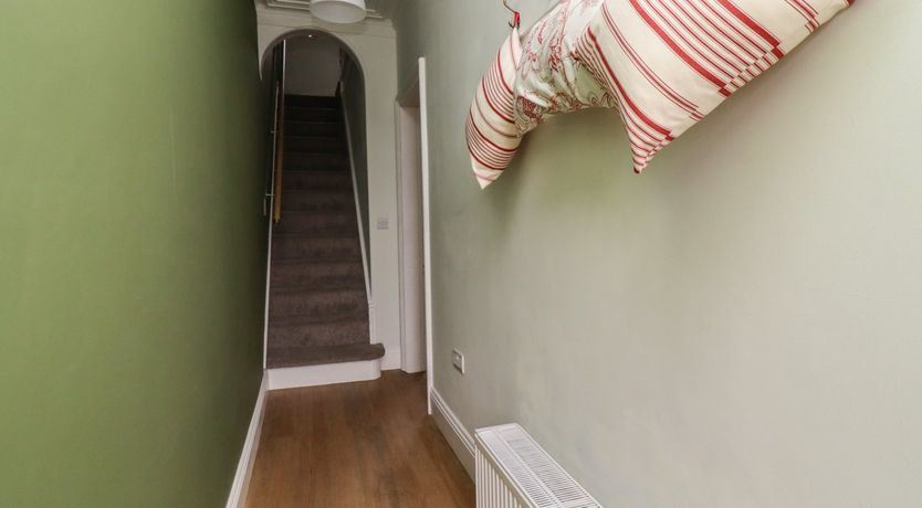 Photo of 2 James Street