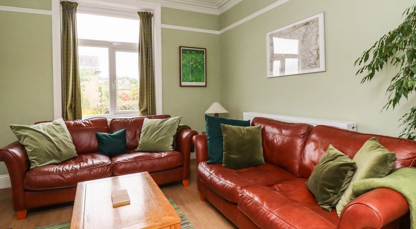 Photo of 2 James Street