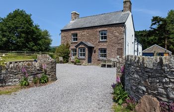 Ty Sinsir Holiday Cottage