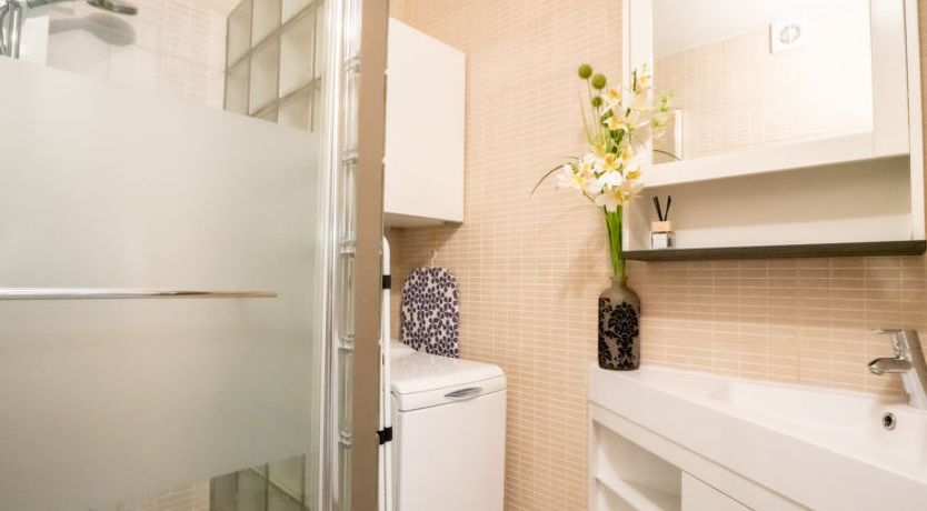 Photo of Giuliott with parking and shared pool Apartment 7