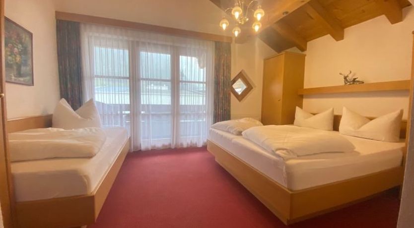 Photo of Top 4 Apartment 3