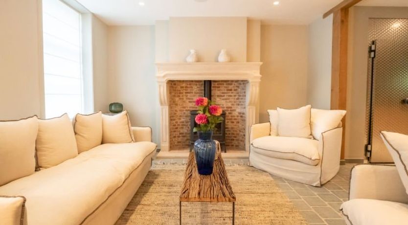 Photo of Huyze Ter Bercken with swimming pond